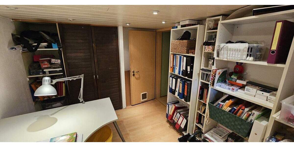 Mehrfamilienhaus, Wohnhaus Gelsenkirchen Hassel - 7 Zimmer, 152 m&sup2;, 420.000&euro; | Angebot:24377491