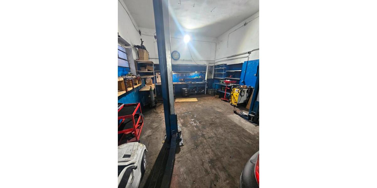 Kfz stellplätze auto Werkstatt Halle Lackierer korrasorie bauer zimmer