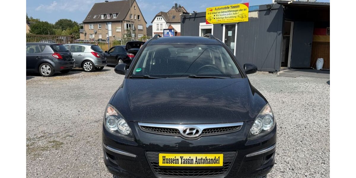 Hyundai i30 180.000 km 2.499 &euro; Dortmund 44147
