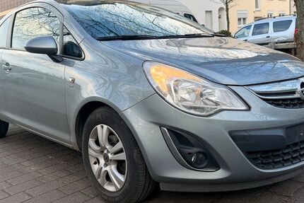 Opel Corsa 151.000 km 2.980 &euro; Essen 45326