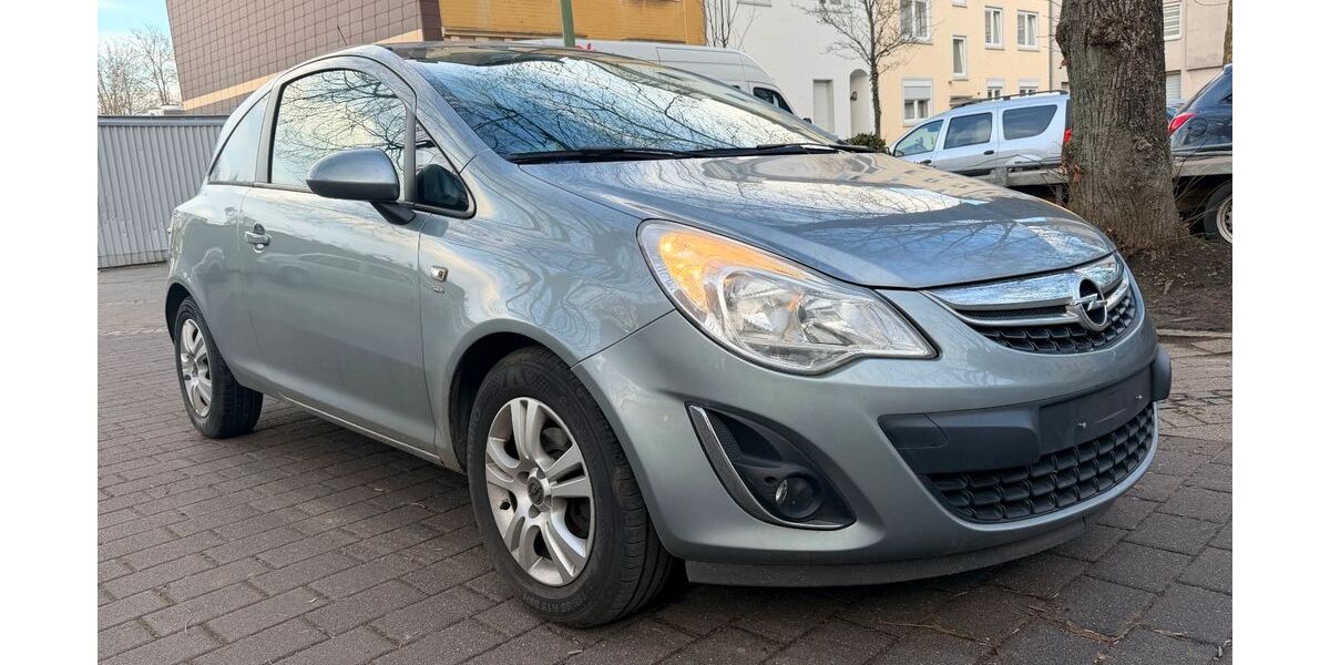 Opel Corsa 151.000 km 2.980 &euro; Essen 45326