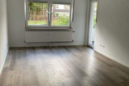 Sehr schöne sanierte 2 Zimmer Wohnung mit Balkon in Duisburg zu vermieten 2 zimmer