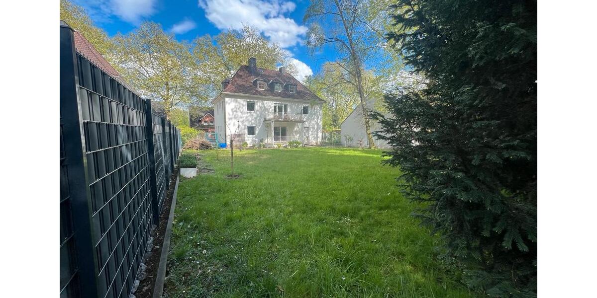 Freistehendes Haus, Tolle Nachbarschaft, großes Grundstück 13 zimmer