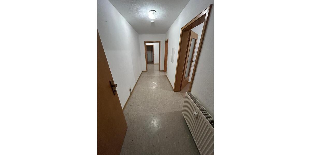 Dachgeschoßwohnung Wuppertal Arrenberg - 3 Zimmer, 100 m&sup2;, 750&euro; | Angebot:25542378