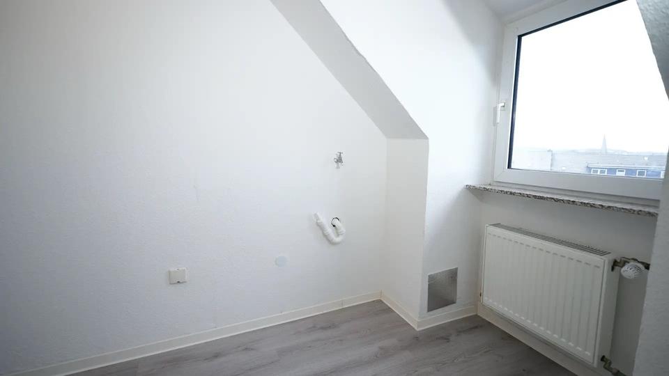 Dachgeschoßwohnung Hattingen - 1 Zimmer, 33 m&sup2;, 400&euro; | Angebot:26130716