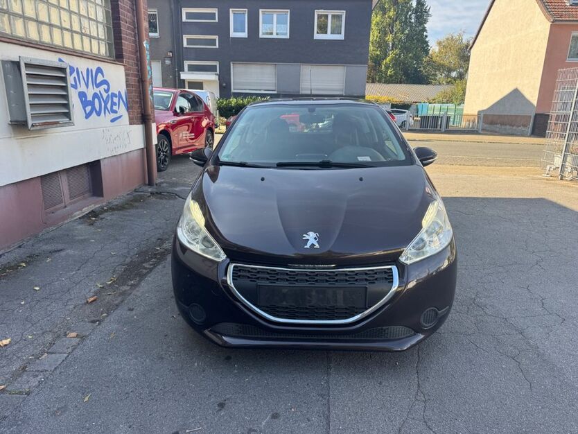 Peugeot 208 155.000 km 4.499 € Gelsenkirchen 45879