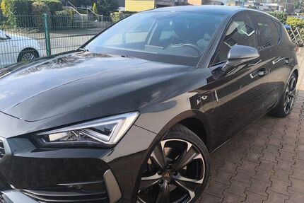 Cupra Leon 42.000 km 24.500 &euro; Duisburg 47167