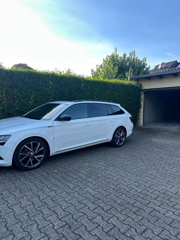 Skoda Superb 152.000 km 19.500 € Hagen 58099
