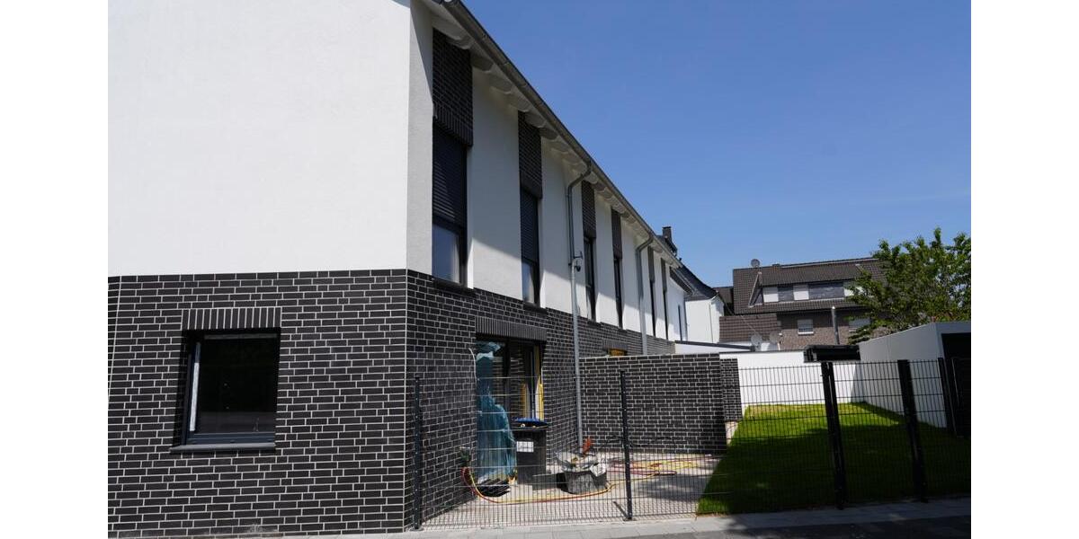 Einfamilienhaus Neubau 180 qm +Garage+ PV+10,4 KW Speicher 6 zimmer