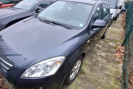 Kia ceed / Ceed 110.100 km 2.990 &euro; Dortmund 44339