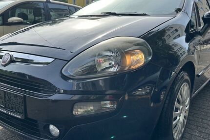 Fiat Punto 144.000 km 2.449 € Essen 45145