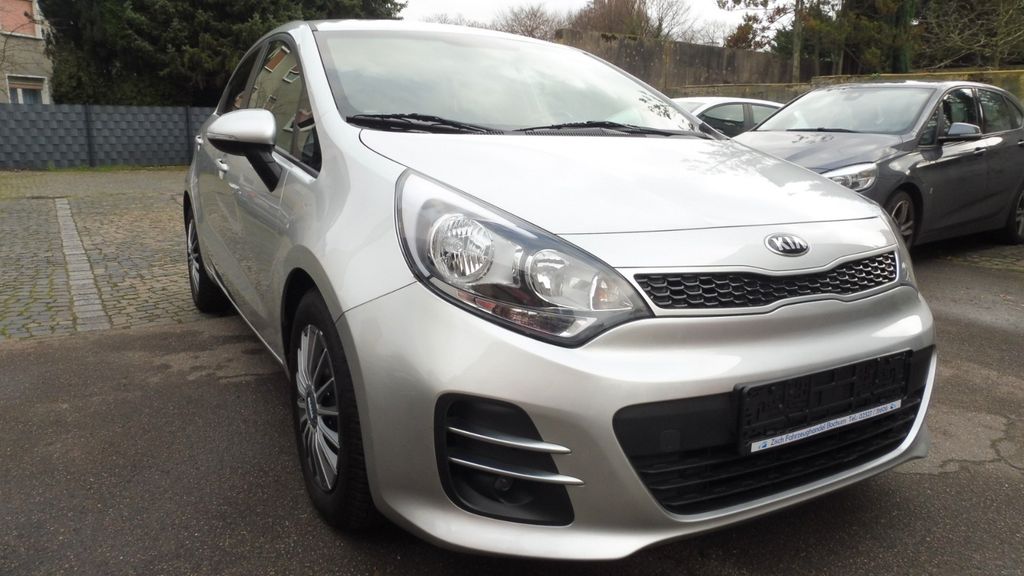 Kia Rio 135.640 km 6.450 € Bochum-Wattenscheid 44866