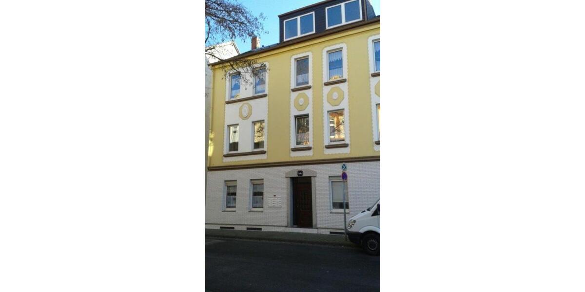 Schickes DG-Appartement mit TOP-Einbauküche und Badewanne 1 zimmer