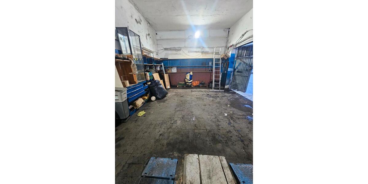 Kfz stellplätze auto Werkstatt Halle Lackierer korrasorie bauer zimmer