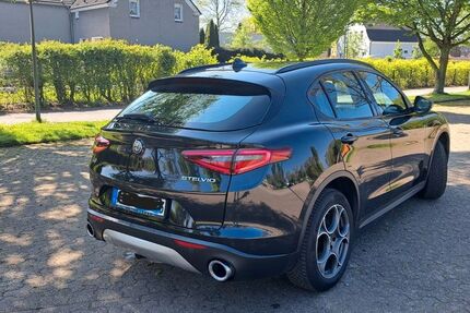 Alfa Romeo Stelvio 68.100 km 19.800 &euro; Recklinghausen 45665