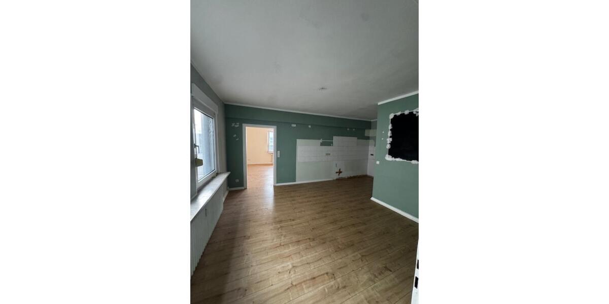 Wohn- und geschäftshaus mit Garagen in Duisburg Buchholz 12 zimmer