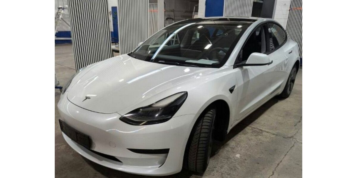 Tesla Model 3 108.900 km 24.000 &euro; Bochum 44803