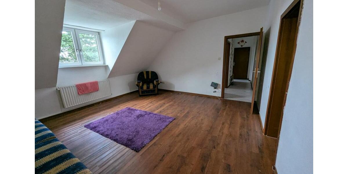 Preis Reduziert! Schöne 55 qm DG-Wohnung in GE Bulmke günstig. 2 zimmer