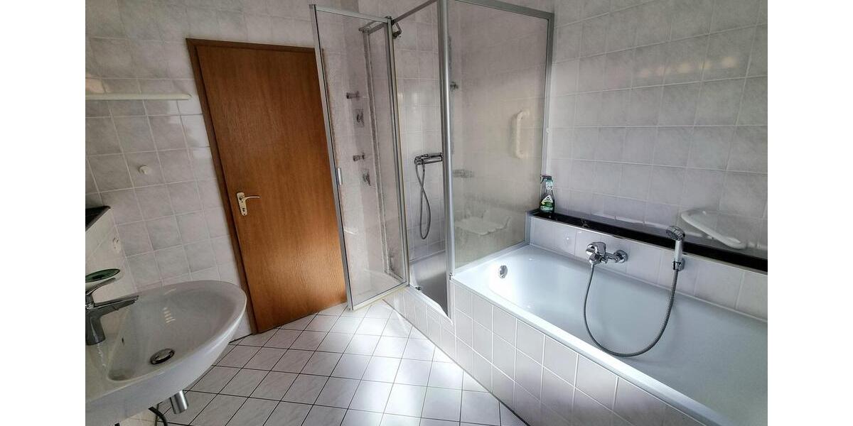 Etagenwohnung Bochum Eppendorf - 3.5 Zimmer, 119 m&sup2;, 1.180&euro; | Angebot:26314488