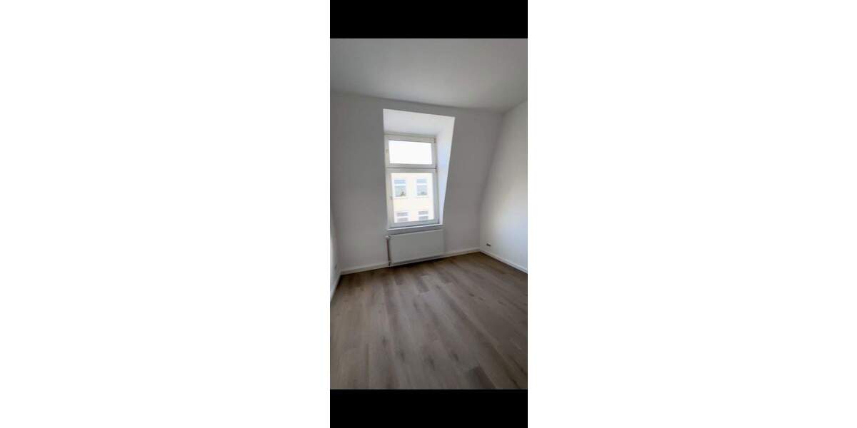 Etagenwohnung Wuppertal Langerfeld - 5 Zimmer, 127 m&sup2;, 1.150&euro; | Angebot:25716410