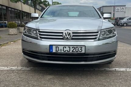 VW Phaeton