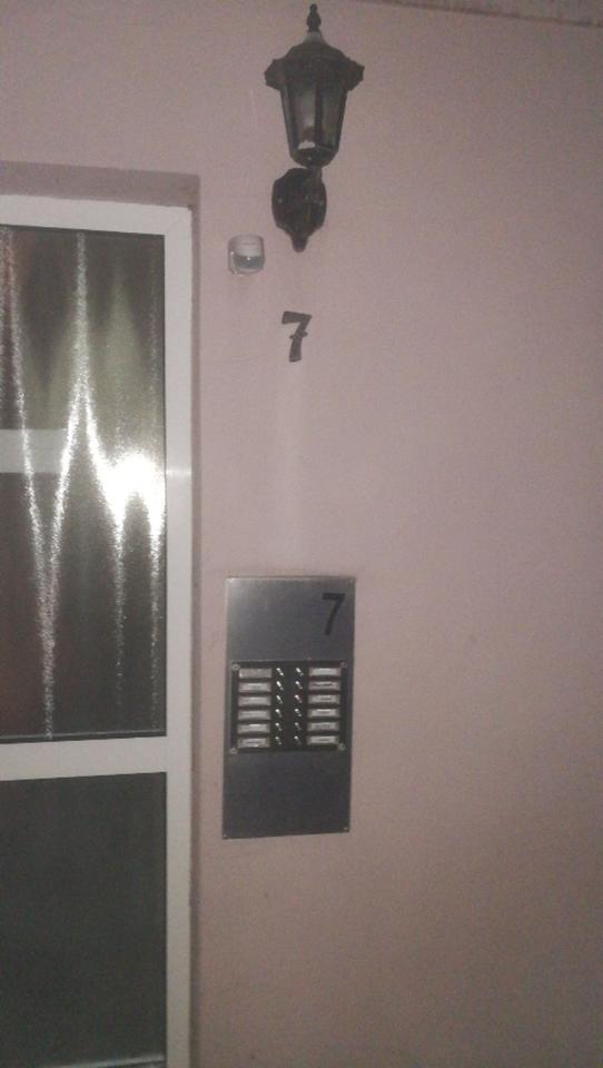 Schöne 2,5 Zimmer Wohnung mit Balkon zimmer