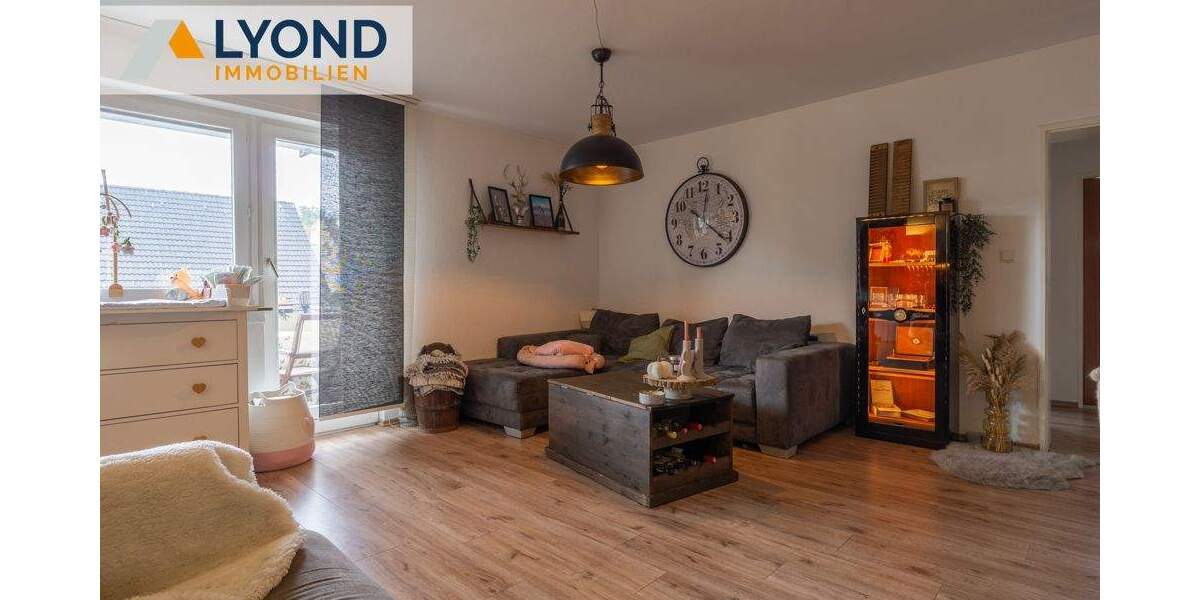 Helle 3,5-Zimmer-Etagenwohnung mit Balkon und Aufzug in gepflegtem Mehrfamilienhaus! 3 zimmer