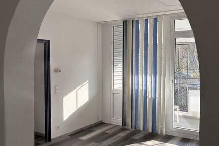 Frisch sanierte 2-Zimmer-Wohnung mit Balkon 2 zimmer