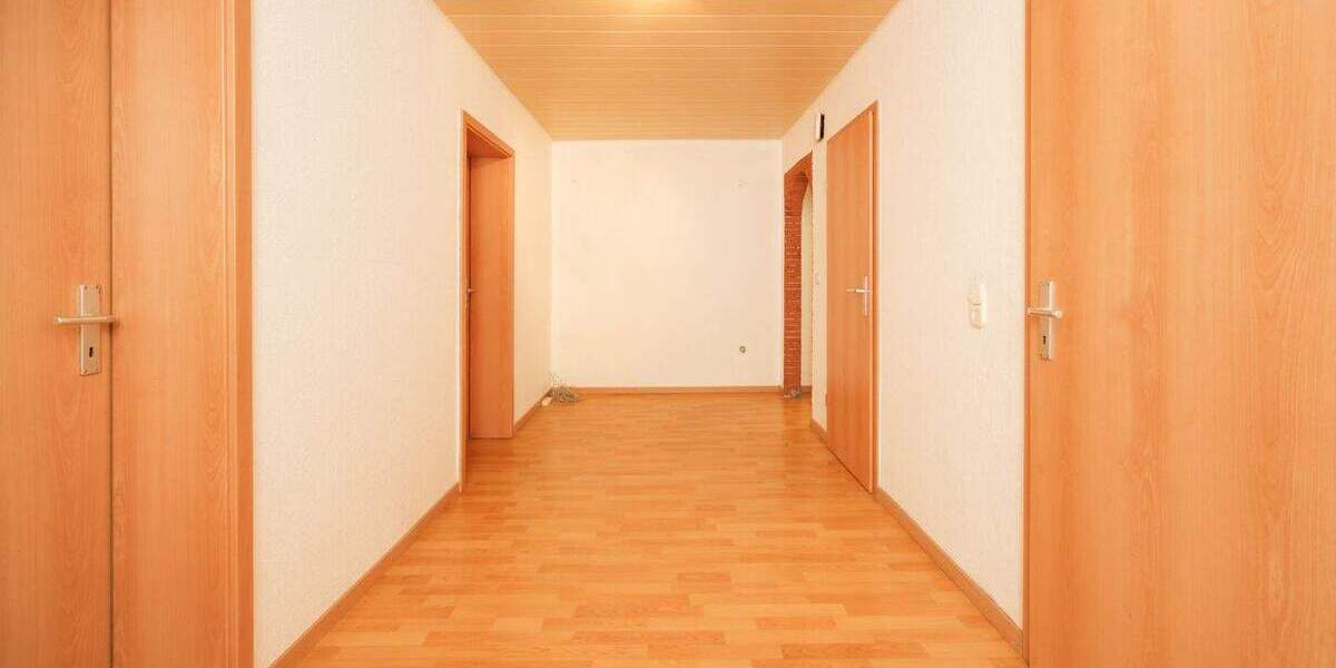 Etagenwohnung Wuppertal Barmen - 5 Zimmer, 87 m&sup2;, 150.000&euro; | Angebot:25427570