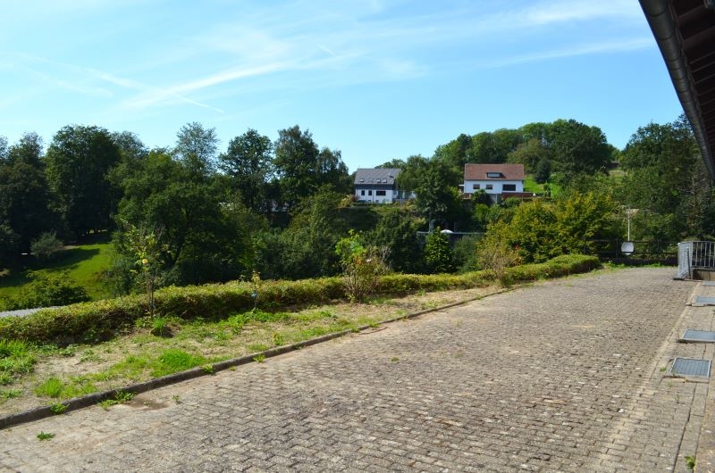 Großzügiges 2 Familien-Doppel-Landhaus mit Nebengebäuden und Pool in sonniger Hanglage! 8 zimmer