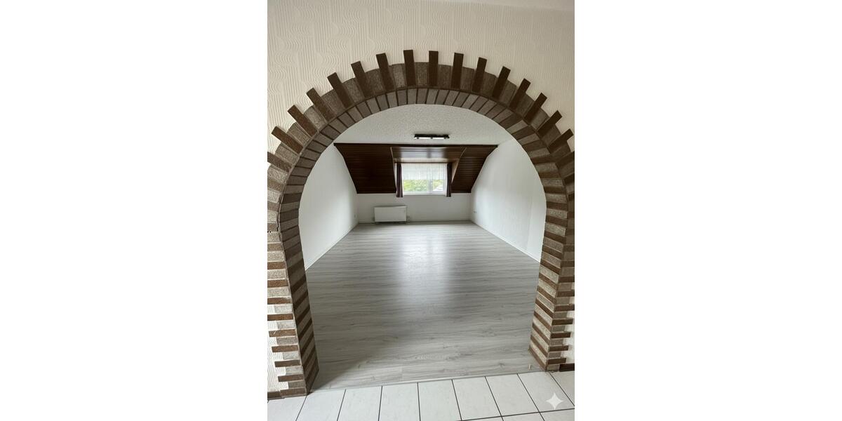 Dachgeschoßwohnung Essen Stadtbezirk VI - 3 Zimmer, 74 m&sup2;, 850&euro; | Angebot:26110167