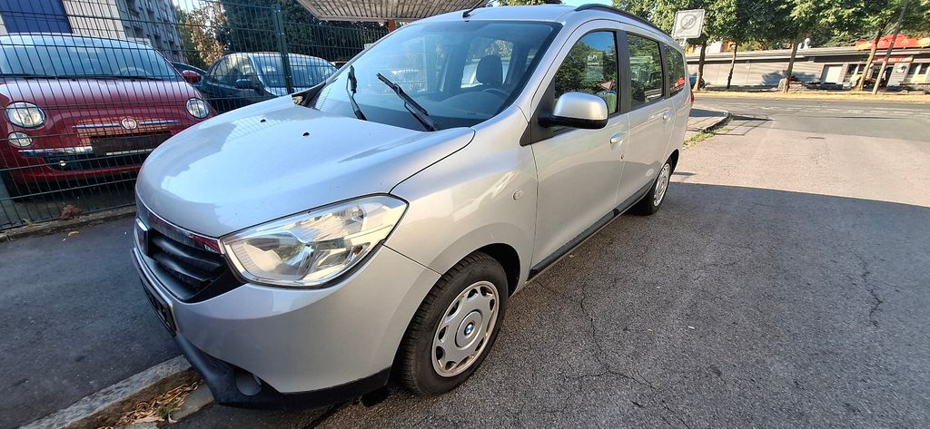 Dacia Lodgy 131.600 km 4.990 &euro; Dortmund 44339