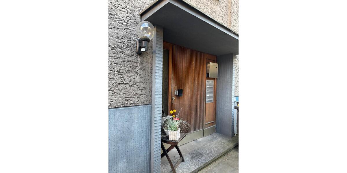 Dachgeschoßwohnung Wuppertal Gemarkung Nächstebreck - 2.5 Zimmer, 63 m&sup2;, 660&euro; | Angebot:25420338