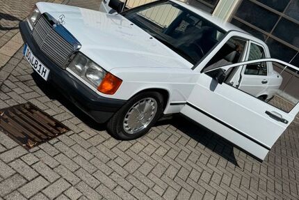 Mercedes-Benz 190 82.000 km 9.950 € Dortmund 44141
