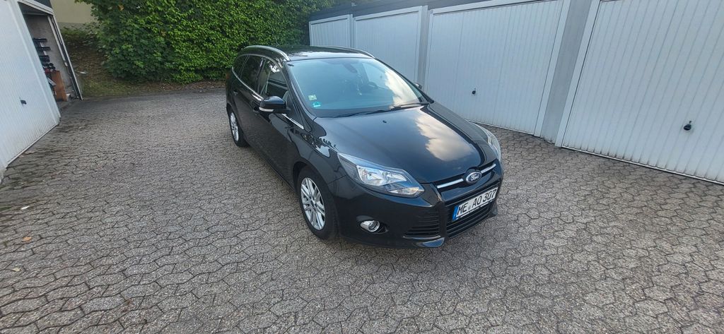 Ford Focus 208.453 km 3.850 &euro; velbert 42555