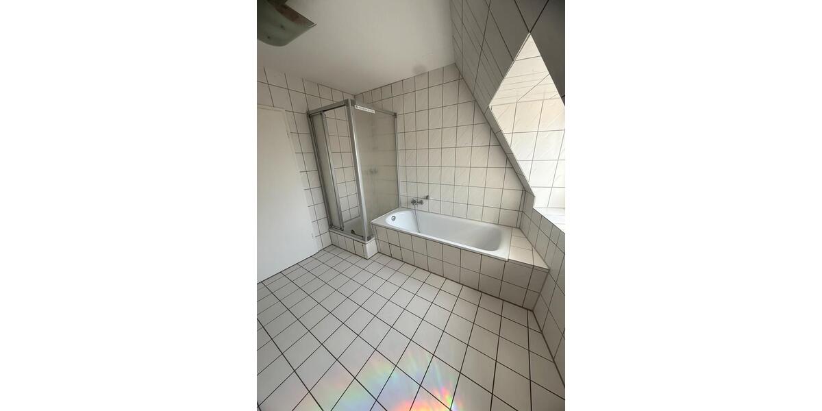 Dachgeschoßwohnung Recklinghausen Hillerheide - 3.5 Zimmer, 115 m&sup2;, 748&euro; | Angebot:26393884