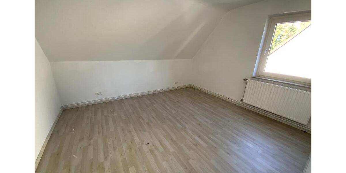 Dachgeschoßwohnung Gelsenkirchen Gelsenkirchen-Nord - 3 Zimmer, 54 m&sup2;, 389&euro; | Angebot:26085839