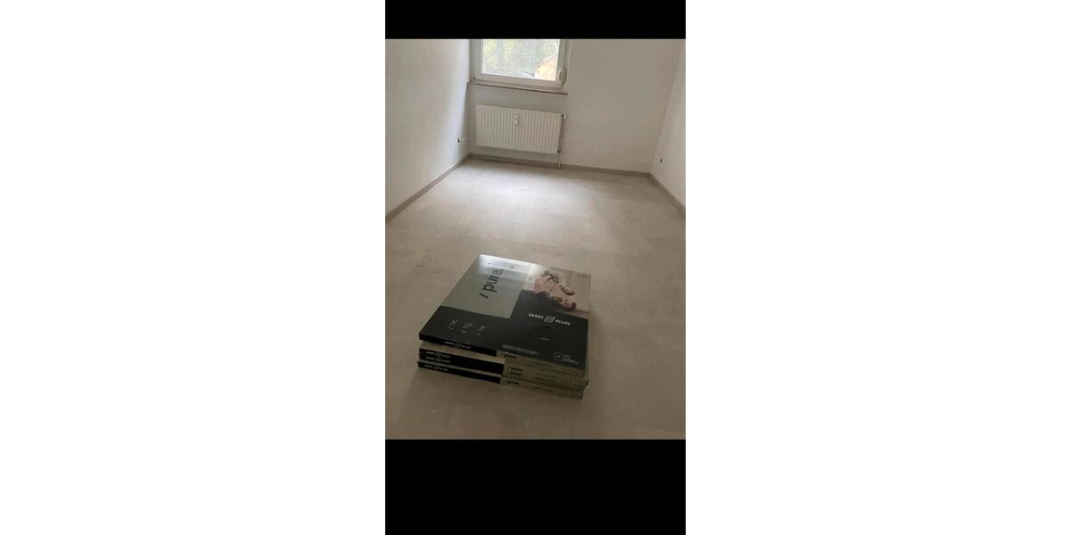 Wohnung EG 4 Zim. Mit Stellplatz weitere Bilder auf Wunsch 4 zimmer