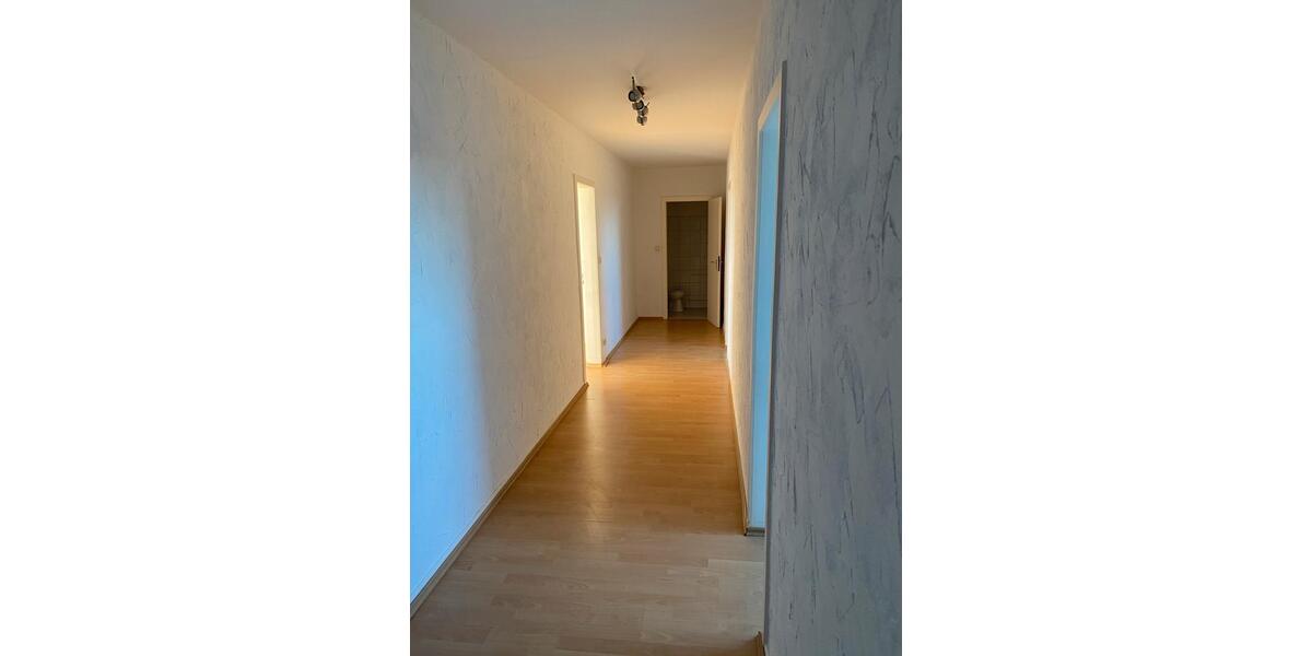 Dachgeschoßwohnung Hattingen - 3 Zimmer, 80 m&sup2;, 820&euro; | Angebot:25378632