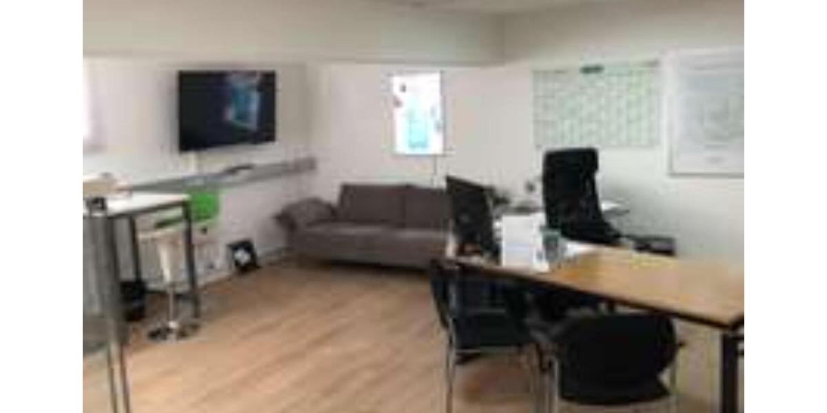 Gem. Büro- oder Praxisräume als kleines Apartment im Souterrain zimmer