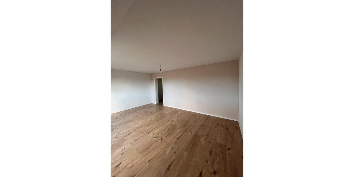 Lichtdurchflutet 2.5 Zimmerwohnung zimmer