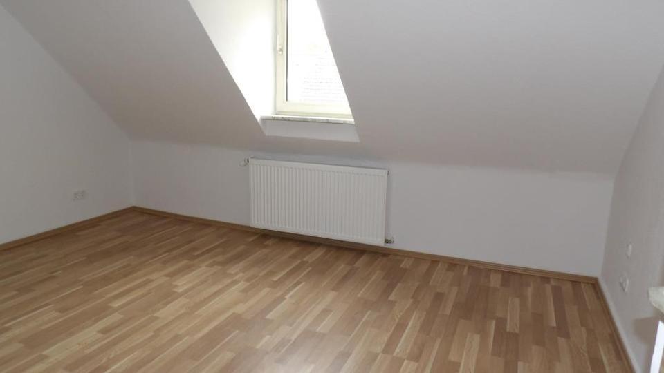 4 Zimmer - schnuckelig aufgeteilt ? Bitte sehr ! :-) Frei ab sofort, provisionsfrei ! zimmer