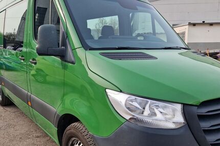 Mercedes-Benz Sprinter 179.000 km 22.700 &euro; Bochum 44805