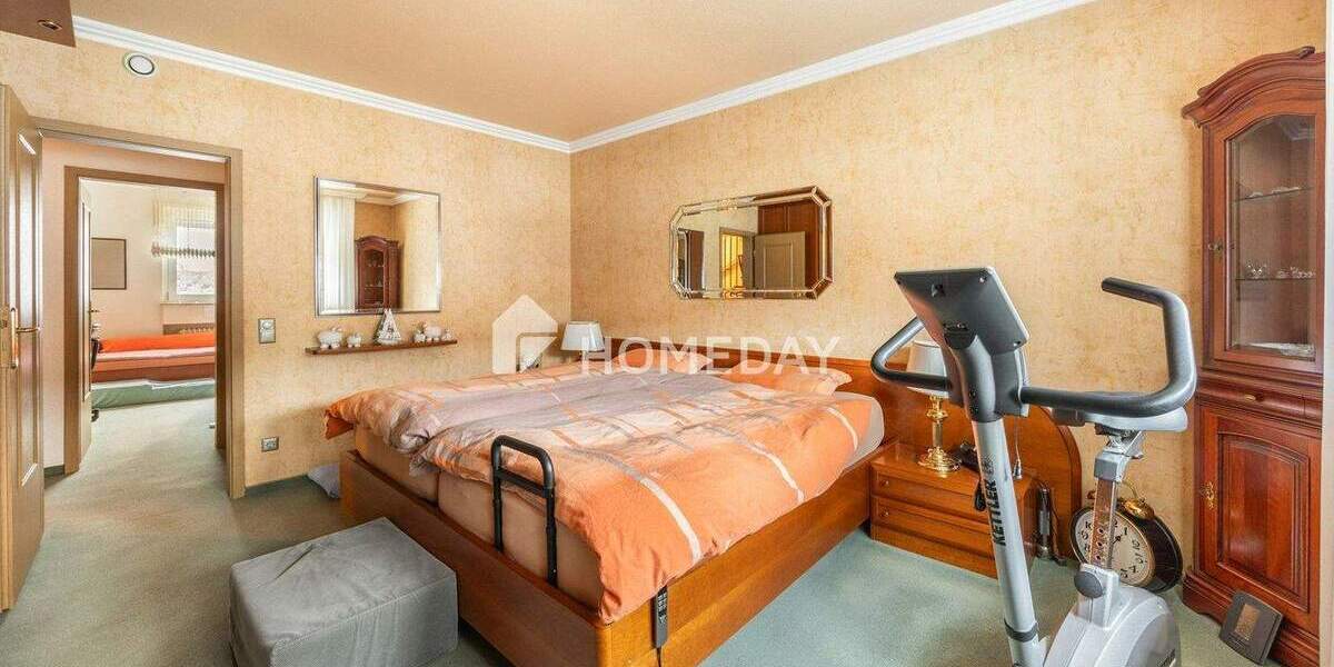 Ein Zuhause mit Substanz: durchdachter Grundriss, Terrasse mit Pergola und viel Raum für Familie 5 zimmer