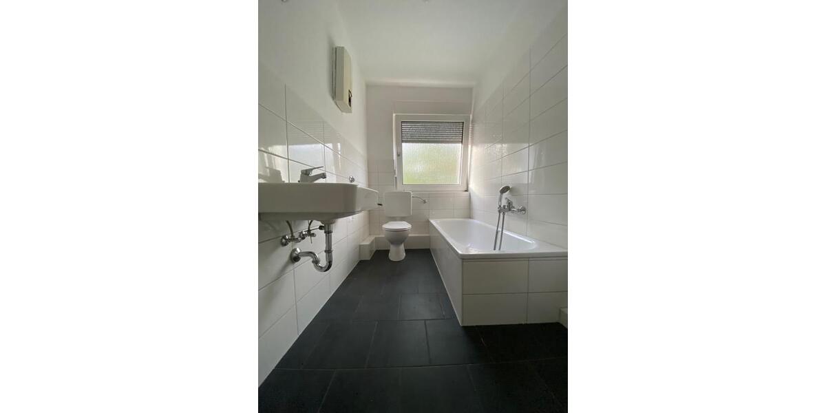 Erdgeschoßwohnung Essen Stadtbezirk VI - 2.5 Zimmer, 63 m&sup2;, 569&euro; | Angebot:26275312