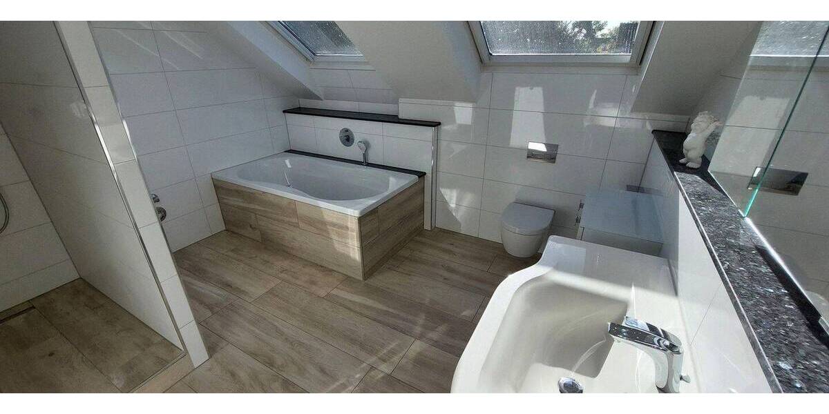 Etagenwohnung Ratingen Zentrum - 2 Zimmer, 117 m&sup2;, 1.390&euro; | Angebot:26818922