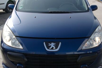 Peugeot 307 150.000 km 2.200 &euro; Bottrop 46242