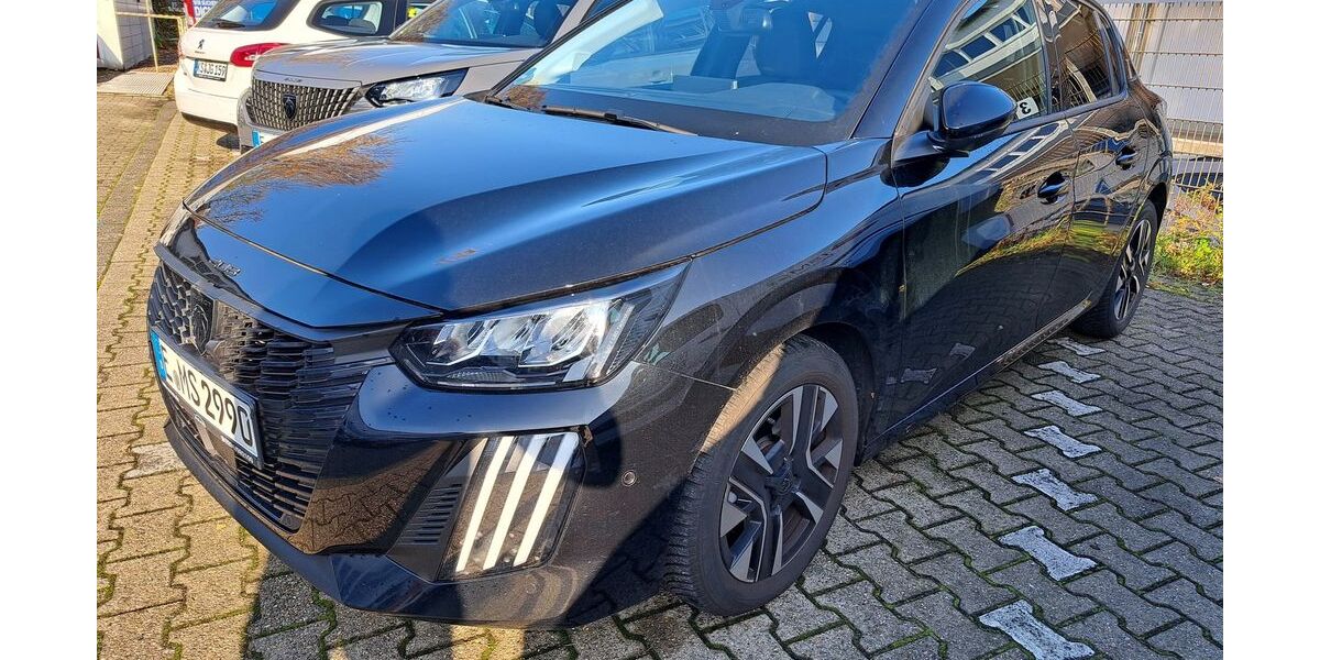 Peugeot 208 7.717 km 19.490 &euro; Essen 45307