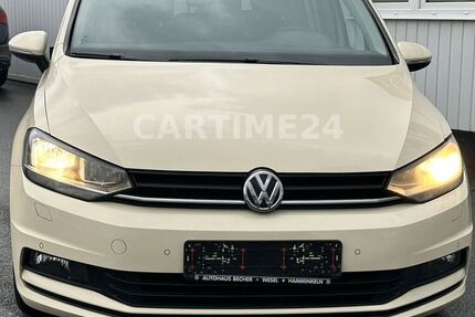 VW Touran 477.594 km 5.890 &euro; Oberhausen 46145