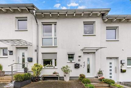 Modernes Familienglück in Hattingen-Holthausen - stilvolles Wohnen mit Garten, Terrasse und viel Raum zum Leben 4 zimmer